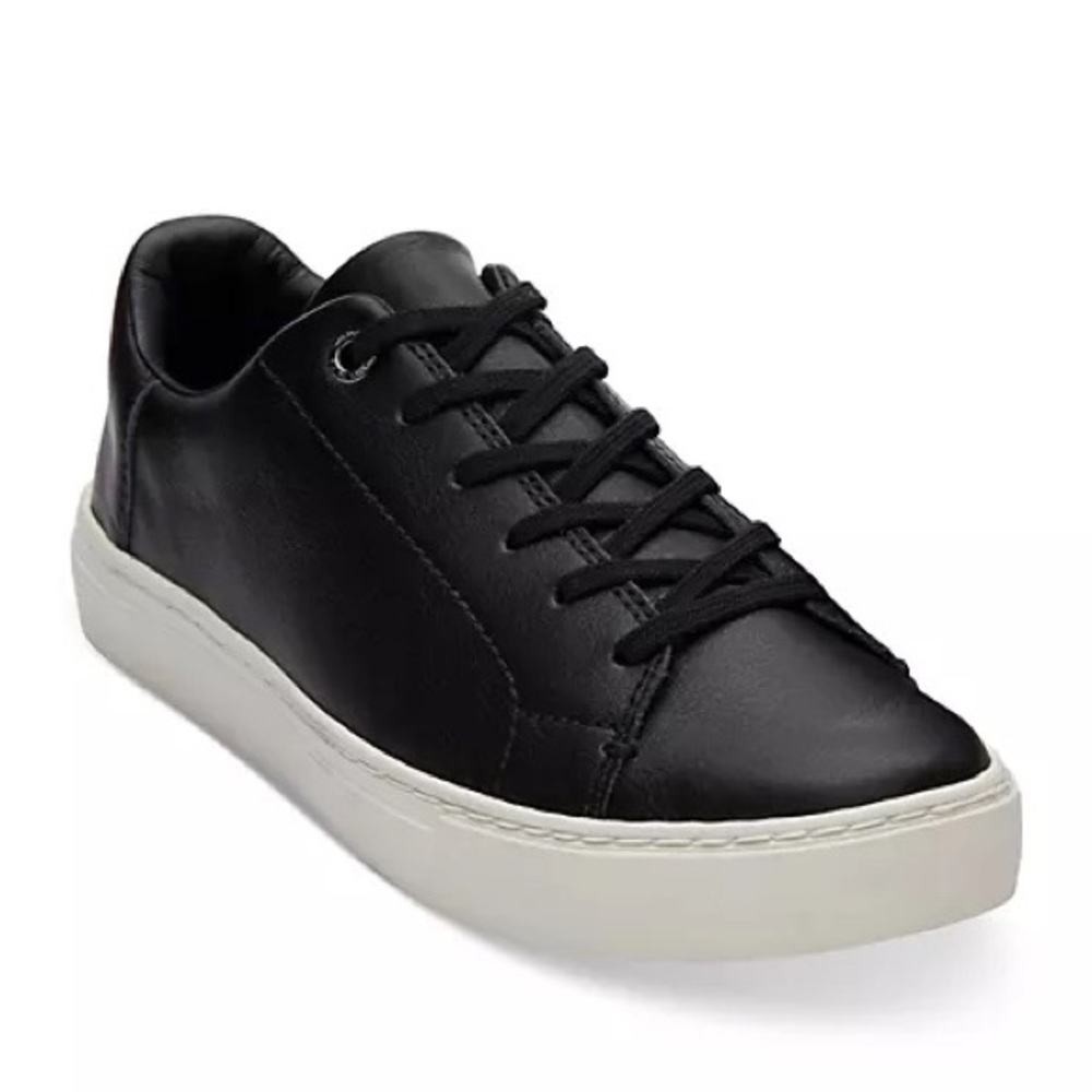 Black leather toms